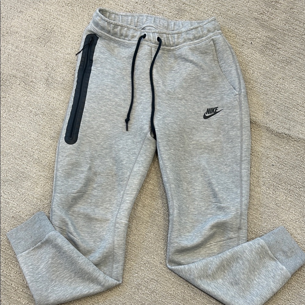 Nike Tech Heather Gray Sweatpants with Black Details